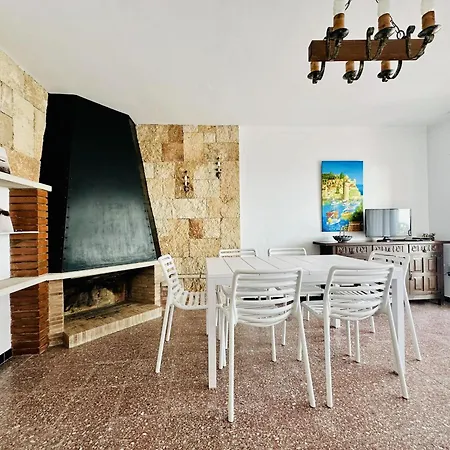 En Roses, 2 Dormitorios, Estacionamiento Y Terraza - Es-258-16 Apartman